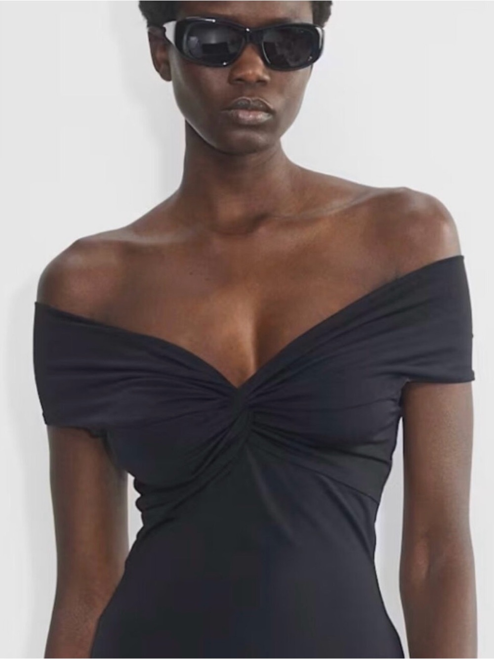 Aritzia Black Off-Shoulder Twist-Front Tank